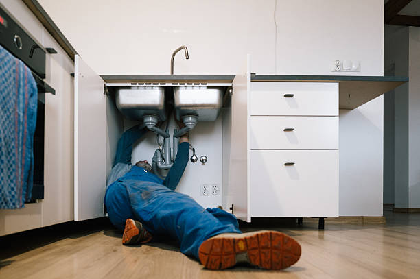 Professional Leak Detection technician working in Georgetown, IN